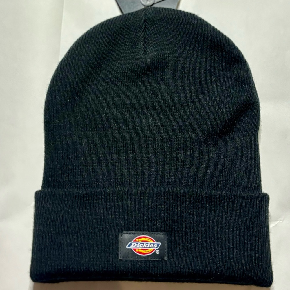 2 Dickies Beanies 1 size Fits All